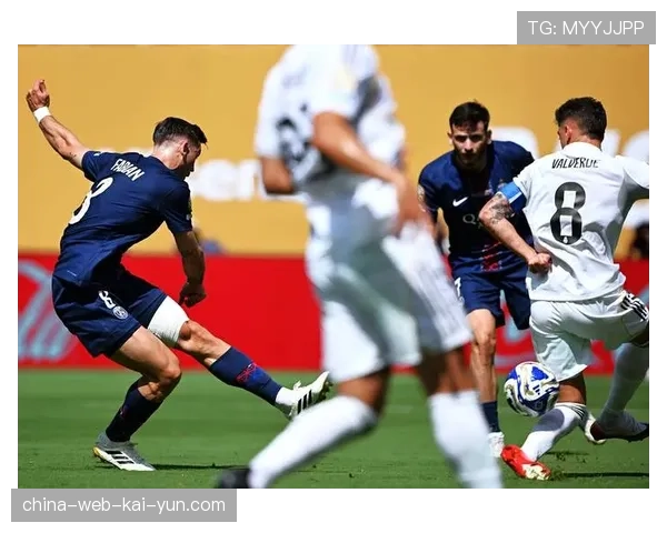 战术复盘：巴黎圣日耳曼变阵4-2-4，高压逼抢如何击溃马赛防线